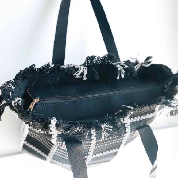 BOHO Fringe Tote - Picture 2 of 4